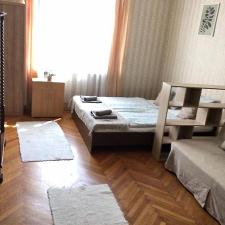 Cozy Flat At Stadionok M Station Budapest Exteriör bild