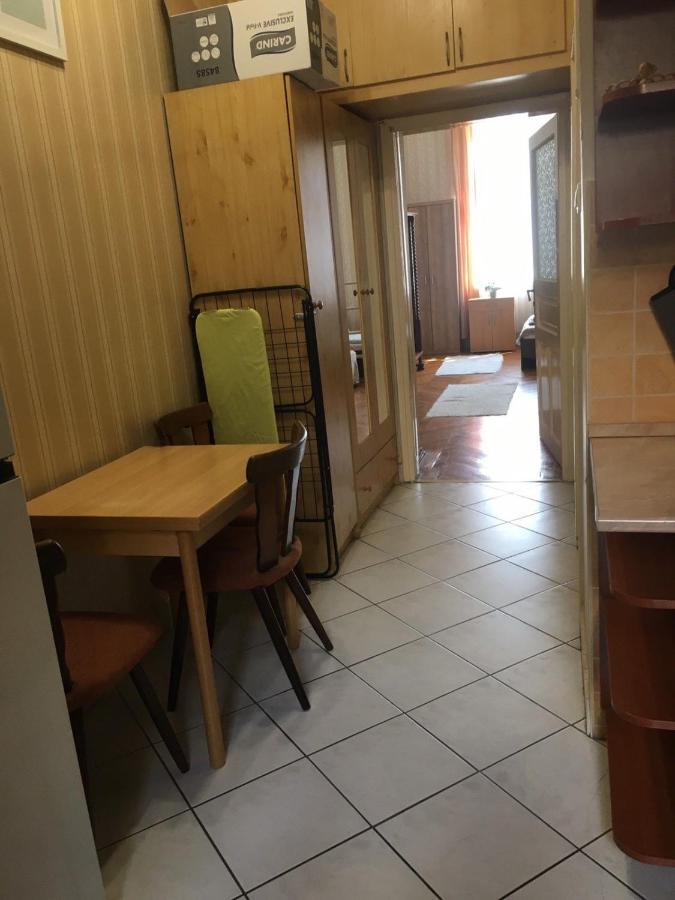 Cozy Flat At Stadionok M Station Budapest Exteriör bild